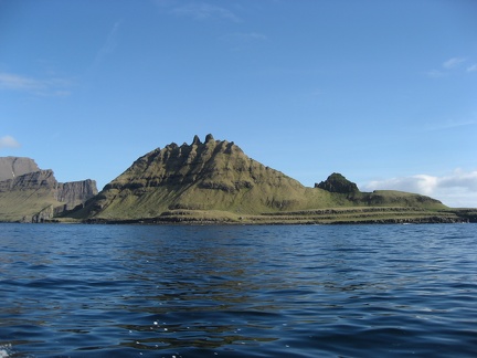  Mykinesfjordur, Tindholmur 